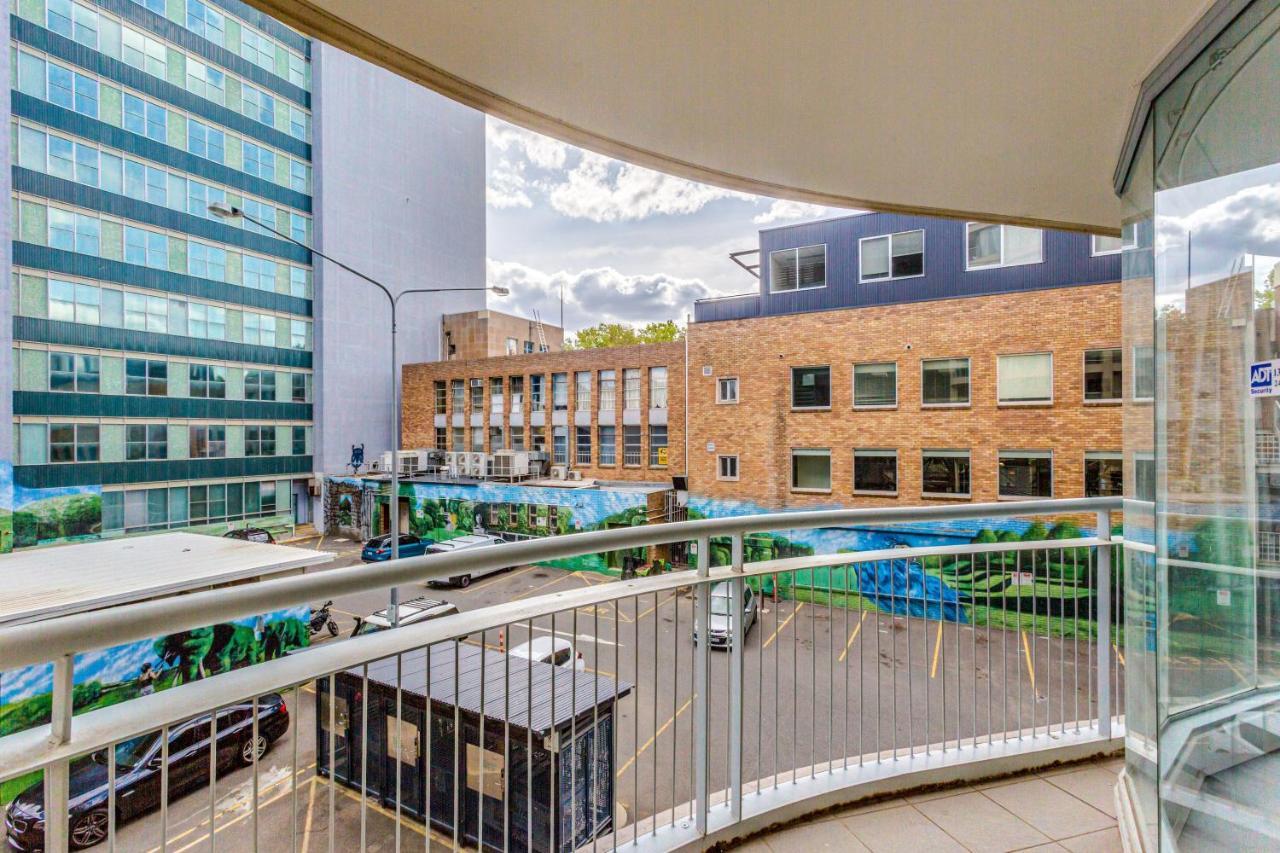 Dana-Spacious Private Room In Shared 2-Bedroom Apartment-1 Canberra Exterior foto